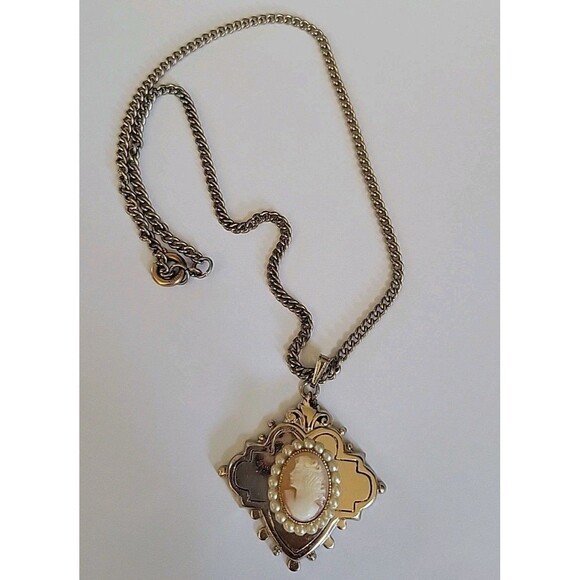 Art Deco 120 / 12K GF  Pendant Shell Cameo  Seed Pearls Etched Filigree Necklace - Picture 4 of 8